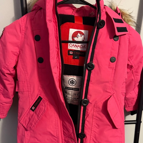 Stylish Pink Kids Puffer Coat with Faux Fur Hood - Picture 5 of 6